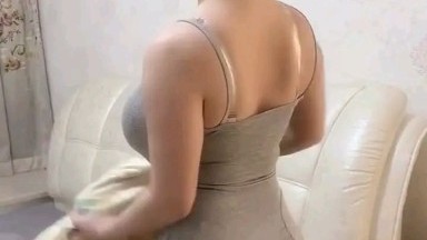 janda lagi di kamar mainin pepek nya lembut