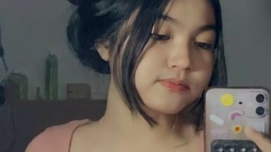 Abg mungil cantik bertato makan sperma