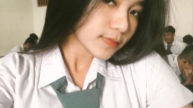 cewek chindo selingkuh sama temen sekolah nya