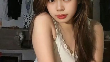 bening kali badan nya sampek maen sama bantal