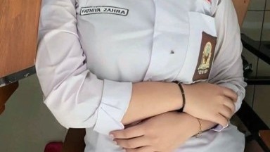 anak di kentot sama ayah nya sendiri