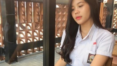 gadis remaja lagi mainin meki sampek crot