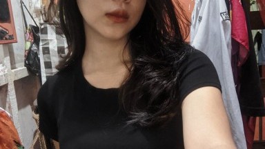 suami nya lagi nunggu anak nya lagi netek