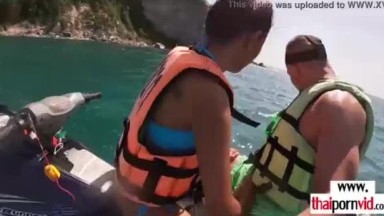 mereka main ditengah pulau | bokepindo