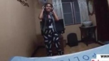 wanita panggilan ini seperti anak rock | viral