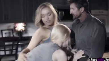 laki laki ini punya 2 istri sekaligus